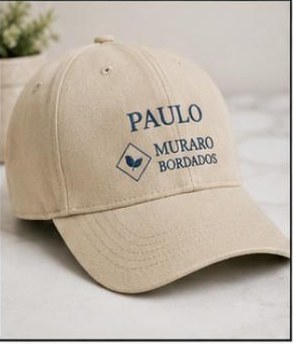 Boné com nome